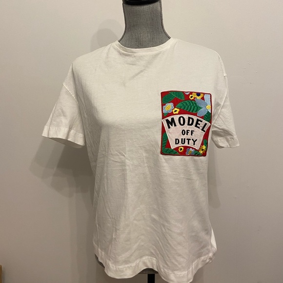2/$15 Zara “Model Off Duty” White Tee - Picture 1 of 7